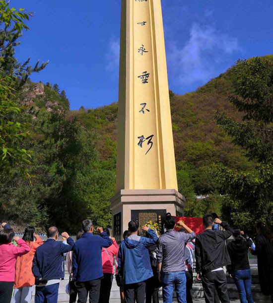 培訓(xùn)快訊培訓(xùn)時間：5月30日培訓(xùn)地點:興隆山基地培訓(xùn)單位：省委黨校某處培訓(xùn)課程:拓展